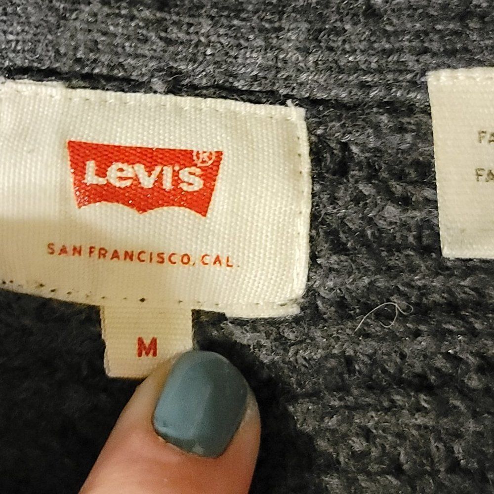 Levi's Ribbed Button Neck Sweater Sz M - Picture 4 of 4